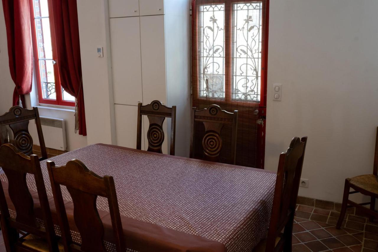 La Maison Rouge Сен Совьор ан Пюизе Екстериор снимка