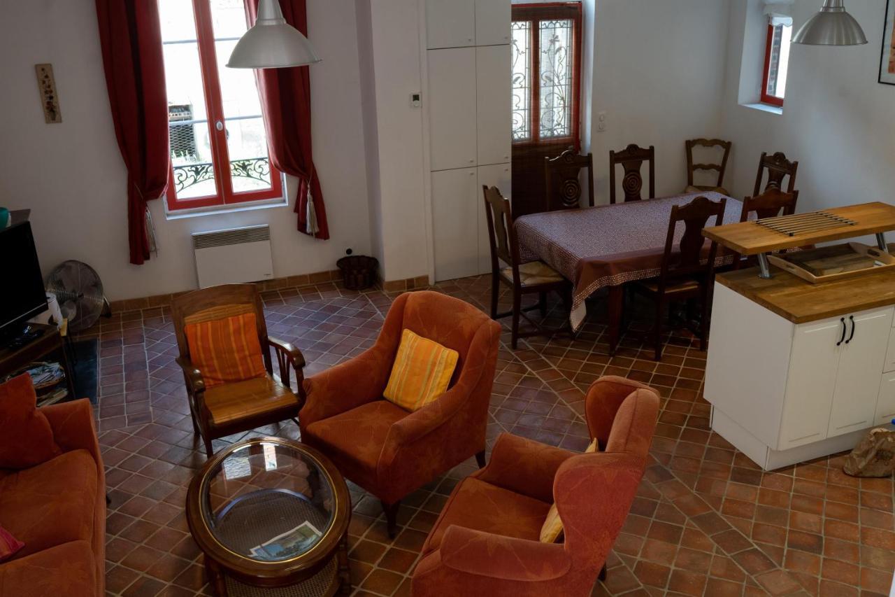 La Maison Rouge Сен Совьор ан Пюизе Екстериор снимка
